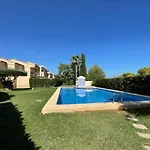 Apartamento Magnífico Adosado En Urbanización Con Piscina